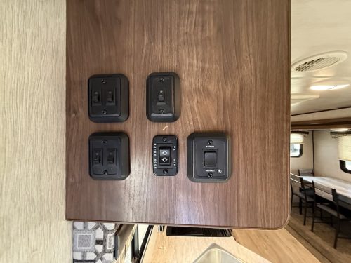 Rv-repair-and-maintenance-service-in-tulsa-switzer-and-son-12-8-2025-140