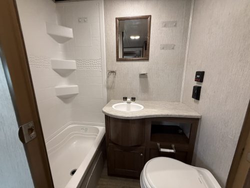 Rv-repair-and-maintenance-service-in-tulsa-switzer-and-son-12-8-2025-146