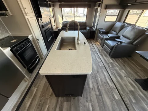 Rv-repair-and-maintenance-service-in-tulsa-switzer-and-son-3-16-2026-0017