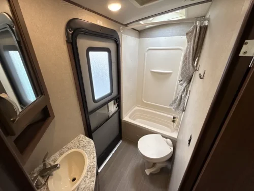 Rv-repair-and-maintenance-service-in-tulsa-switzer-and-son-3-2-2026-0020