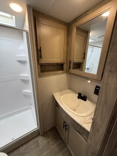 Rv-repair-and-maintenance-service-in-tulsa-switzer-and-son-3-2-2026-0042