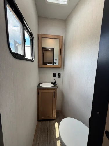 Rv-repair-and-maintenance-service-in-tulsa-switzer-and-son-6-22-2026-0012