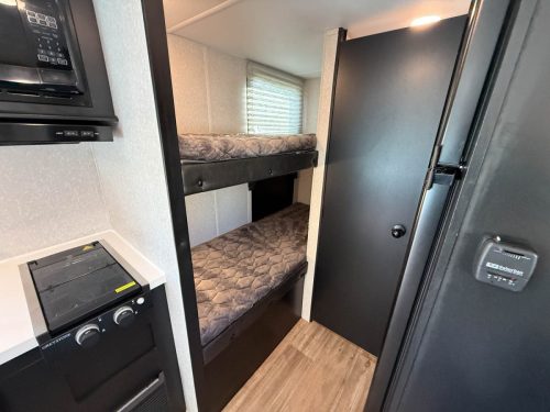 Rv-repair-and-maintenance-service-in-tulsa-switzer-and-son-6-29-2026-038