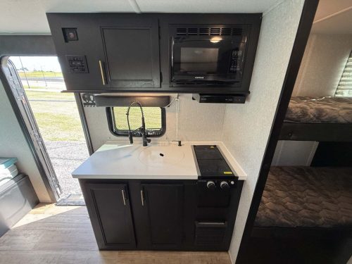 Rv-repair-and-maintenance-service-in-tulsa-switzer-and-son-6-29-2026-039