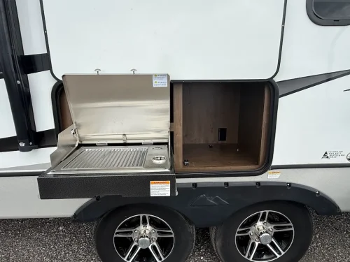 Rv-repair-and-maintenance-service-in-tulsa-switzer-and-son-6-8-2026-0023