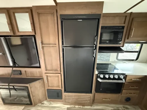 Rv-repair-and-maintenance-service-in-tulsa-switzer-and-son-6-8-2026-008