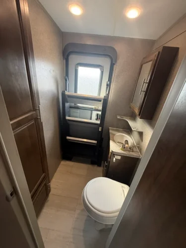 Rv-repair-and-maintenance-service-in-tulsa-switzer-and-son-8-31-2026-0022