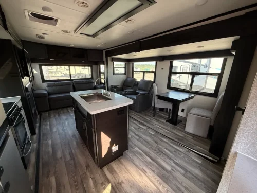 Rv-repair-and-maintenance-service-in-tulsa-switzer-and-son-9-14-2026-0011