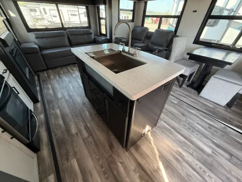 Rv-repair-and-maintenance-service-in-tulsa-switzer-and-son-9-14-2026-0013