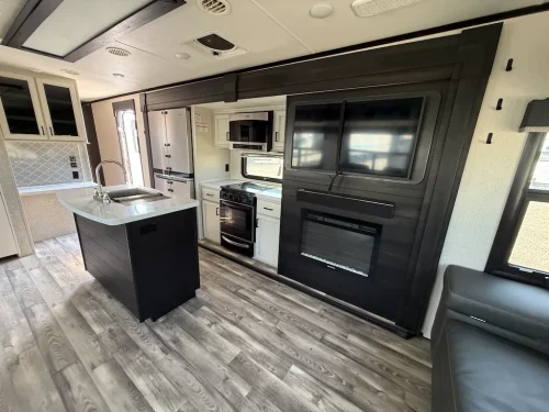 Rv-repair-and-maintenance-service-in-tulsa-switzer-and-son-9-14-2026-0016